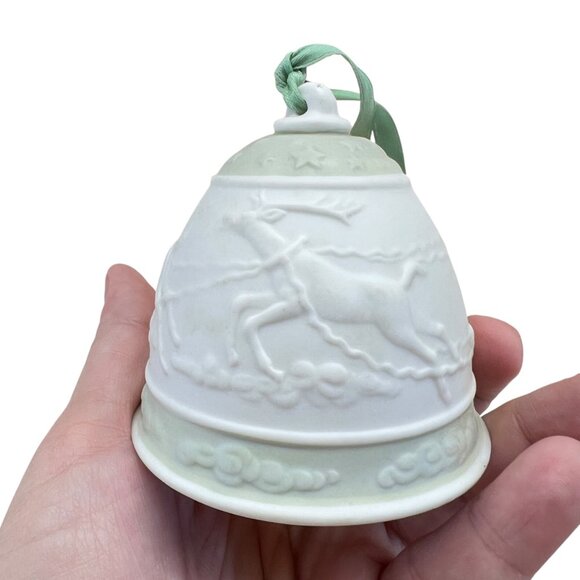 Lladró 1988 Porcelain Christmas Bell Ornament Reindeer Santa In Sleigh Design - Picture 4 of 9